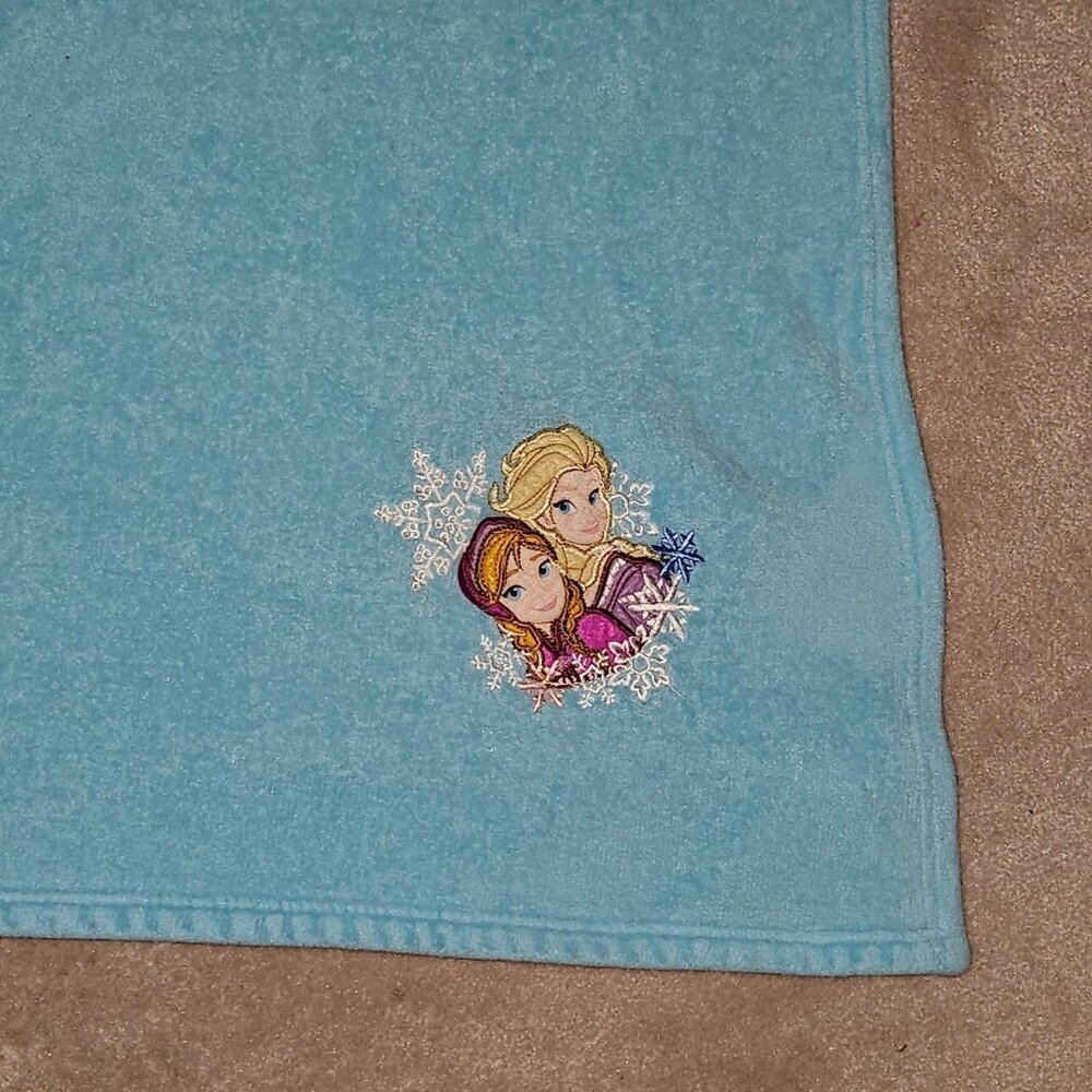 Disney Store Frozen Blue Fleece Blanket Throw 46x58 Snowflake Anna Elsa Princess